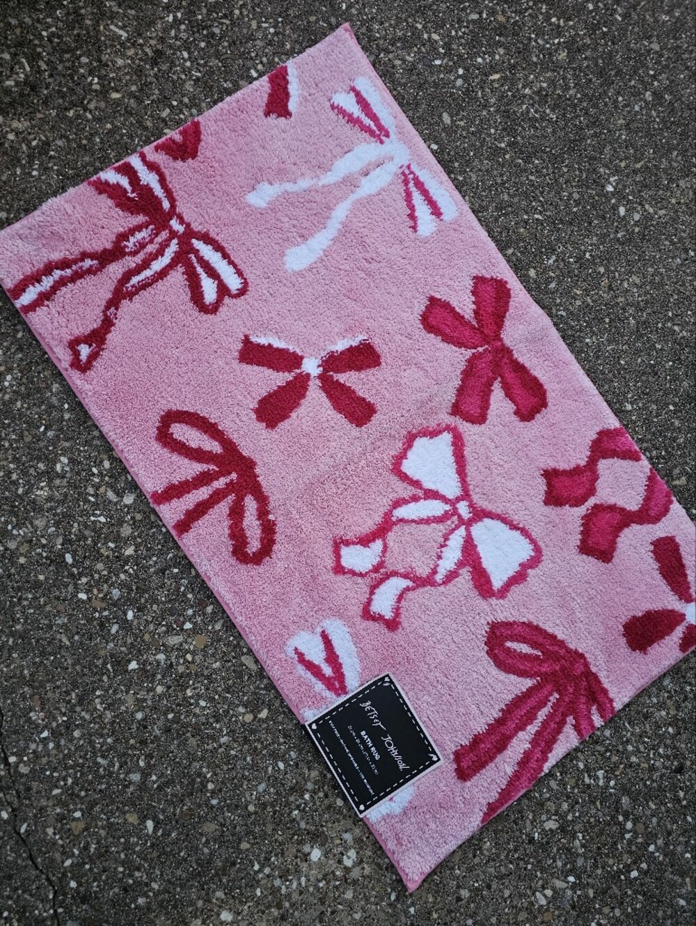 Betsey Johnson Pink Bows Bath Mat Rug New 20"x32" Machine Washable Bathroom
